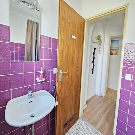 Geraeumige Monteurwohnungen Mit Balkon In Mechernich-glehn Lägenhet *
