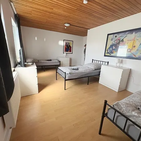 Geraeumige Monteurwohnungen Mit Balkon In Mechernich-glehn *